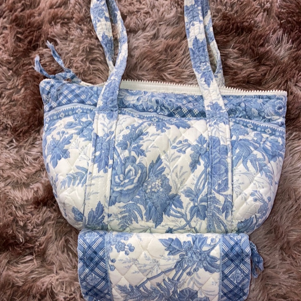 Set of Vera Bradley purse an wallet combo